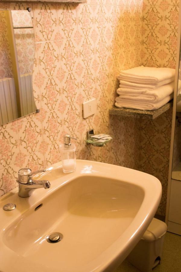 Il Camino Apartment Anzino Luaran gambar